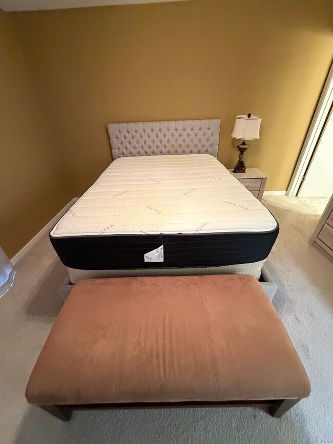 Building Photo - Coastal Living in the Heart of Destin