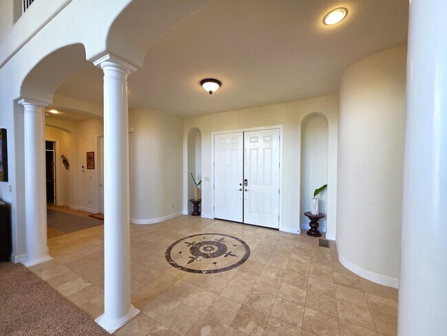 Building Photo - All-Inclusive Executive Luxury in Somerset...