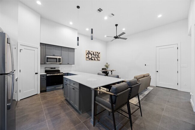 Building Photo - 13107 Beauty Berry Ridge Ln