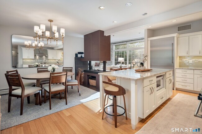 Building Photo - 12 Splitrock Rd