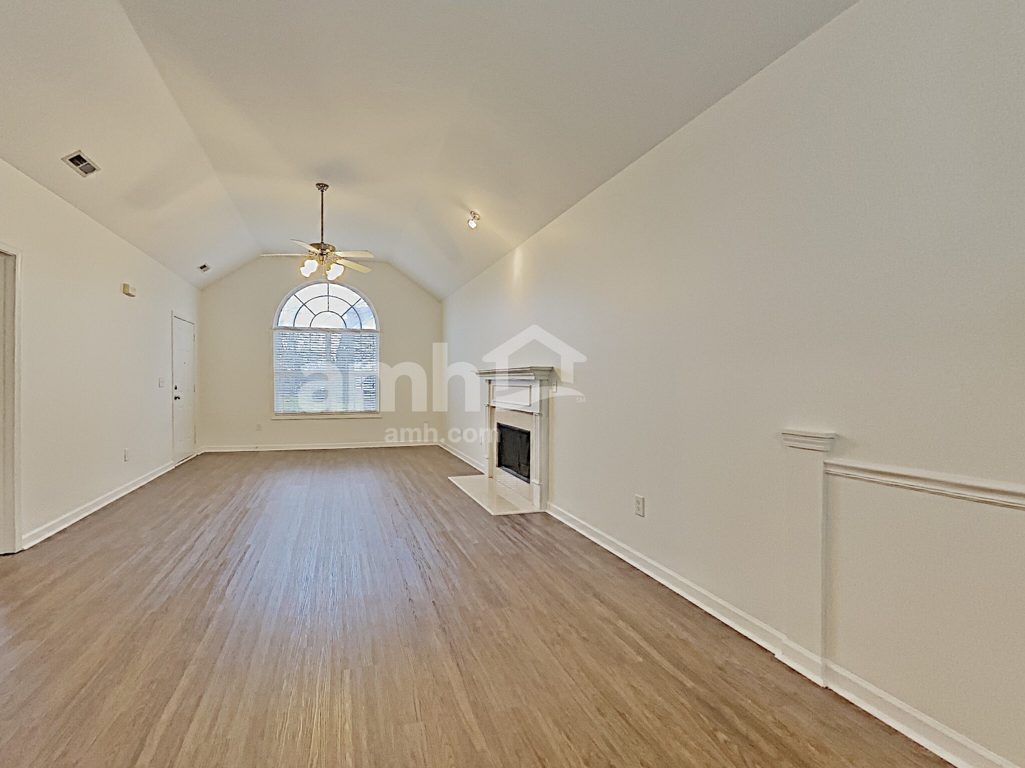 Building Photo - 1315 Chapmans Retreat Dr