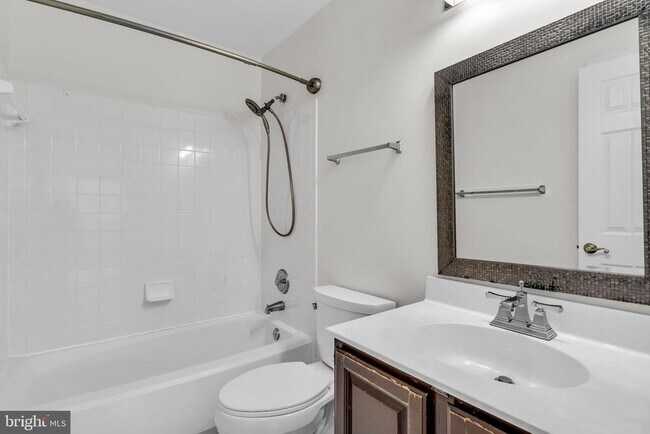 Building Photo - 6618 Frost Lake Ln