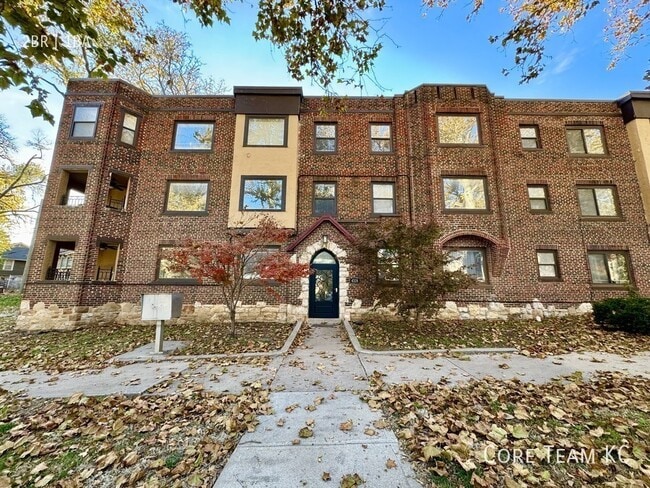 Building Photo - 4328 Roanoke Pkwy