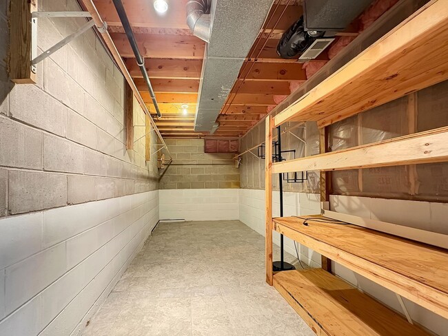 Building Photo - 1839 Valley Ridge Trail S