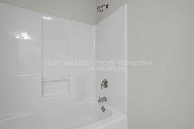 Building Photo - 9580 Mission Dr