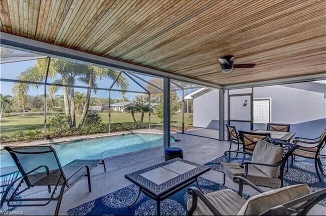 Building Photo - Country Living Pool Home! 3 bed 2 bath, prime location!