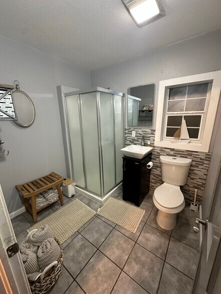 Building Photo - 622 Texan Trail