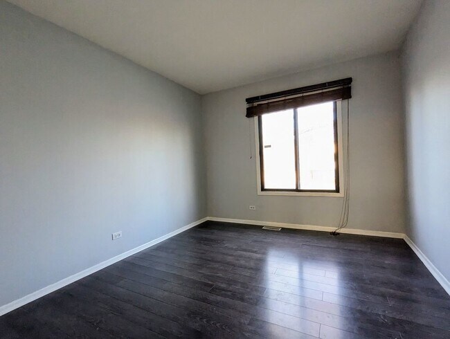 Building Photo - 2310 Enlund Dr