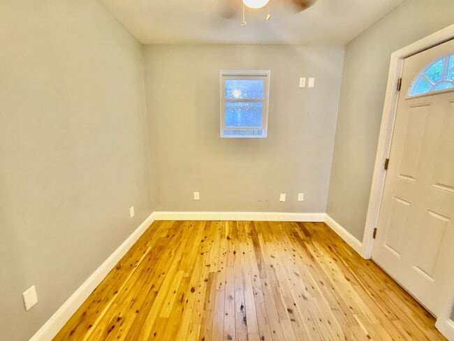 Building Photo - 2027 S Watts St.