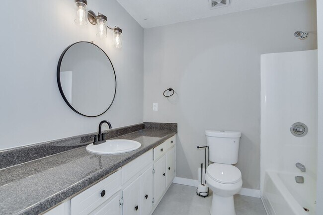 Building Photo - 4 Bedroom Ranch in Columbia County