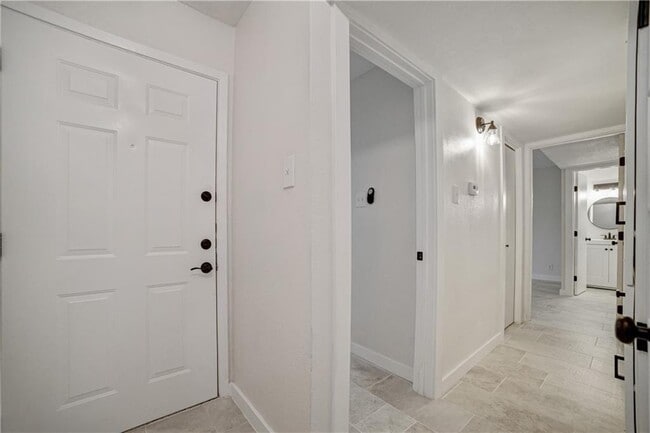 Primary Photo - 2600 Penny Ln