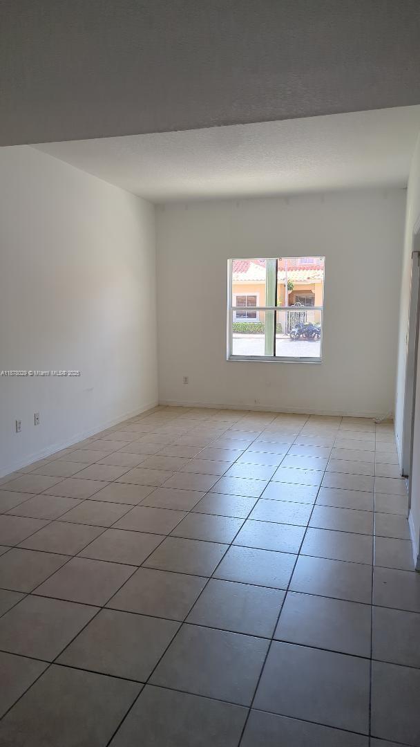 Building Photo - 4960 Windward Way