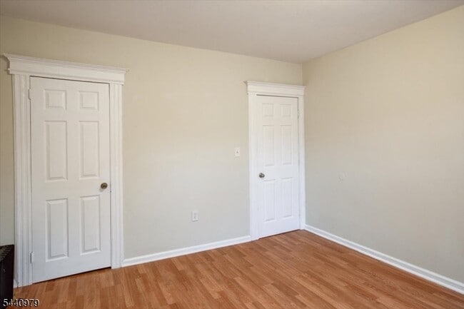 Building Photo - 163 Greenwood Ave