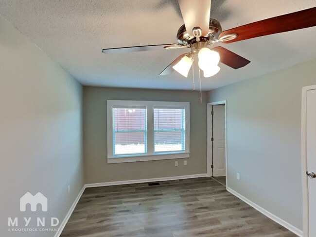 Building Photo - 1509 Whisnant St