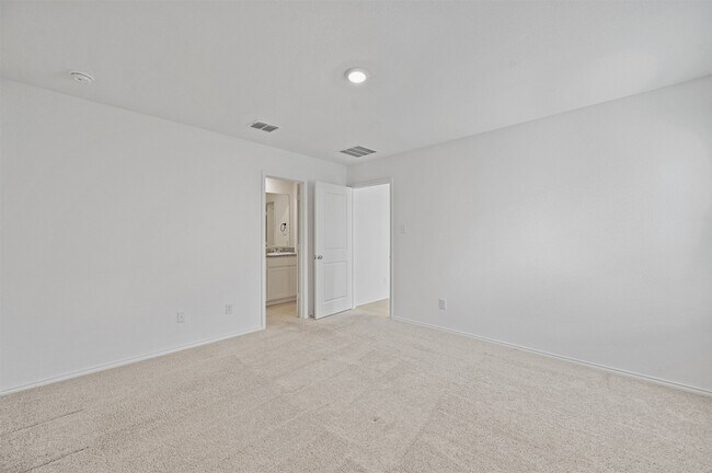 Building Photo - 1628 Dora Dr