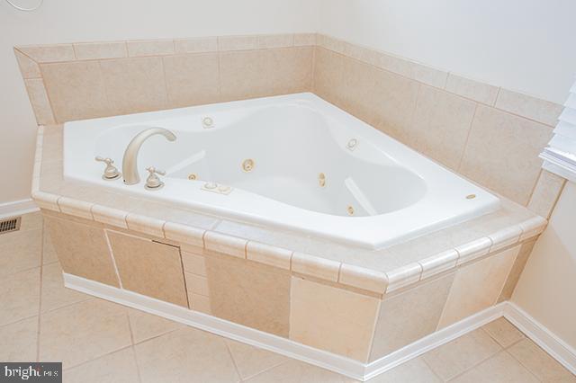 Building Photo - 27120 Patriot Dr