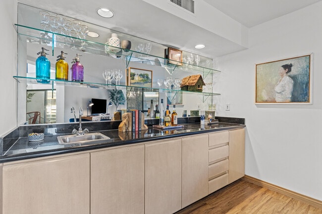 Building Photo - 12000 Goshen Ave