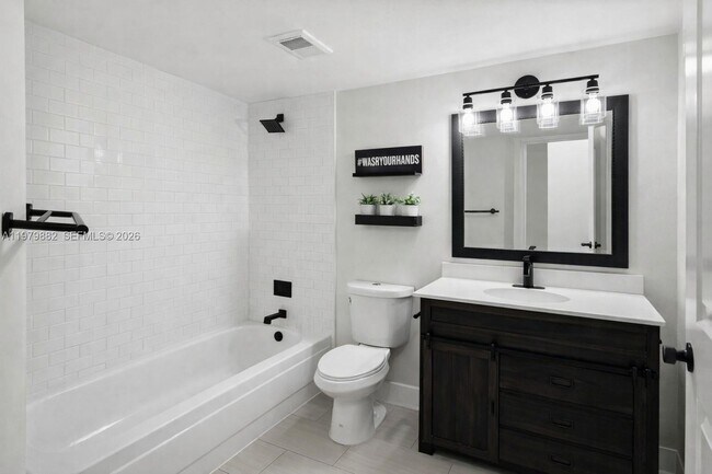 Building Photo - 8851 Wiles Rd