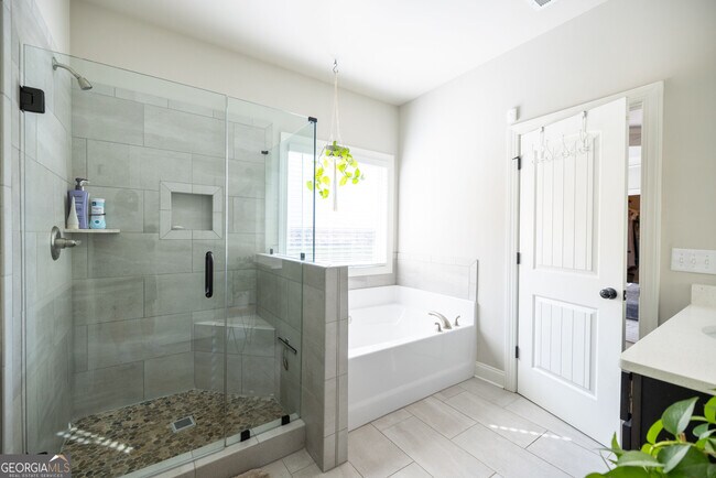 Building Photo - 2539 Tomoka Dr