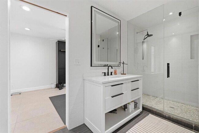 Building Photo - 6336 S Lansdale Cir