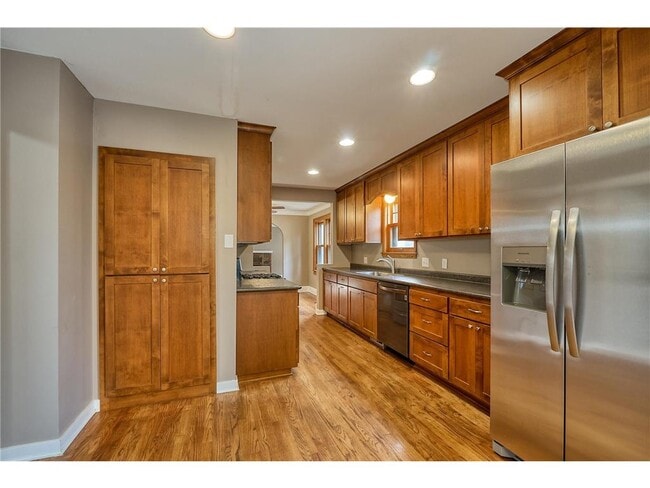 Building Photo - 5006 30th Ave S