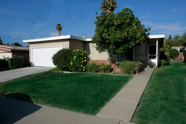 Primary Photo - 41226 Erma Ave