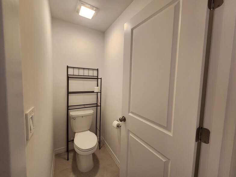 Building Photo - Beautiful New Construction Spacious Home in Savannah Lakes Community