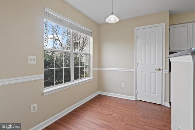 Building Photo - 8058 Lisle Dr
