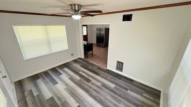 Building Photo - Beautiful 3 Bedroom, 1.5 Bathroom Home in Deland!!