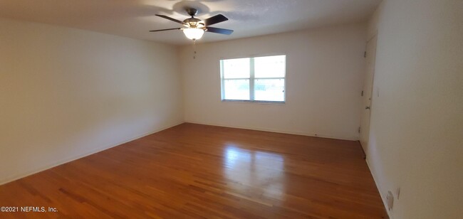 Building Photo - 1083 Willow Branch Ave
