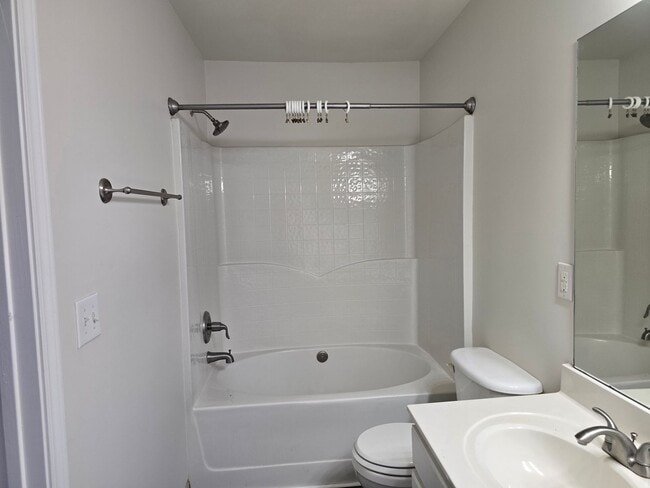 Building Photo - 802 Sutter Gate Ln