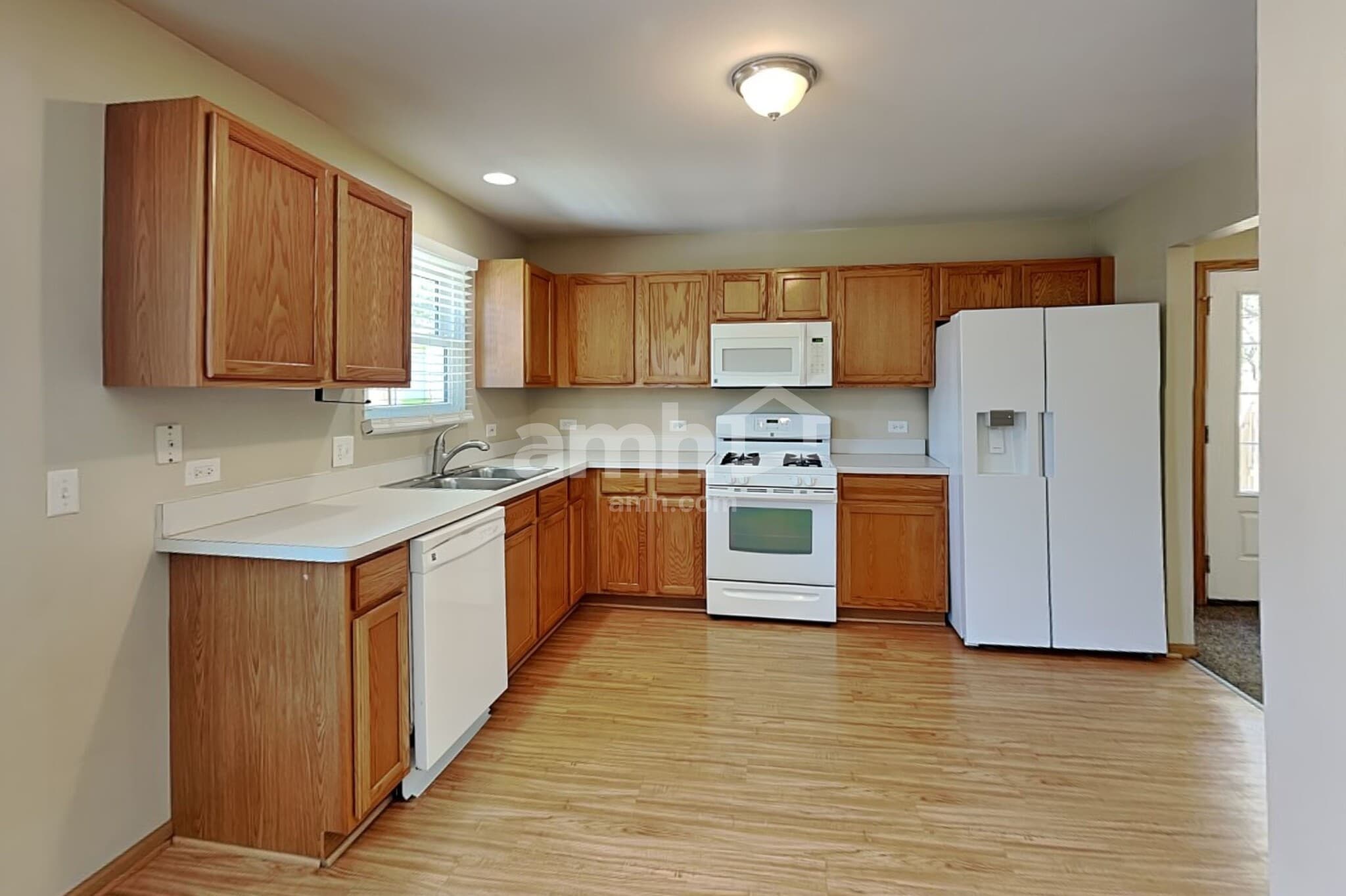 Building Photo - 481 Pheasant Chase Dr