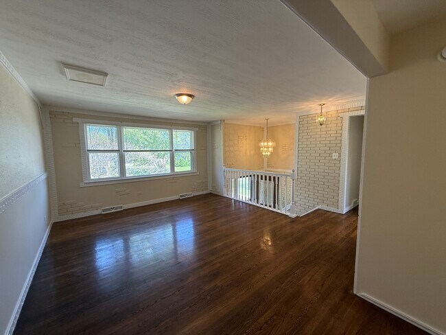 Building Photo - 8517 W 87th Pl