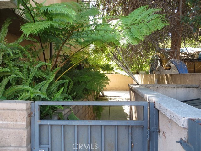 Building Photo - 5555 Carpenter Ave