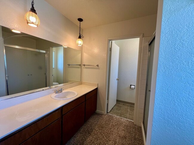 Building Photo - 4344003/41T