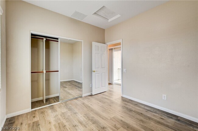 Building Photo - 10474 Howling Coyote Ave