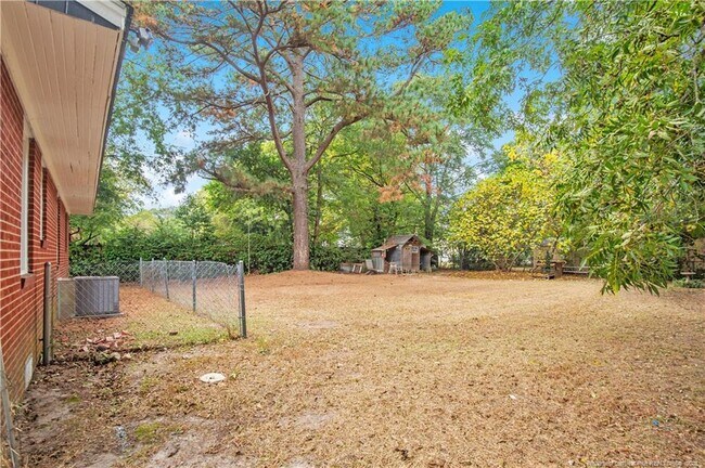 Building Photo - 4914 Walnut Dr