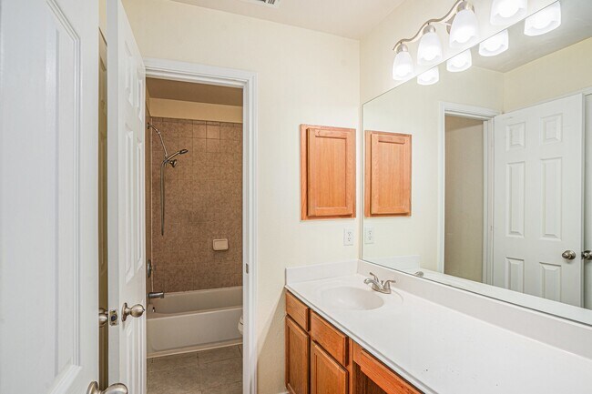 Building Photo - 200 Frontier Cove