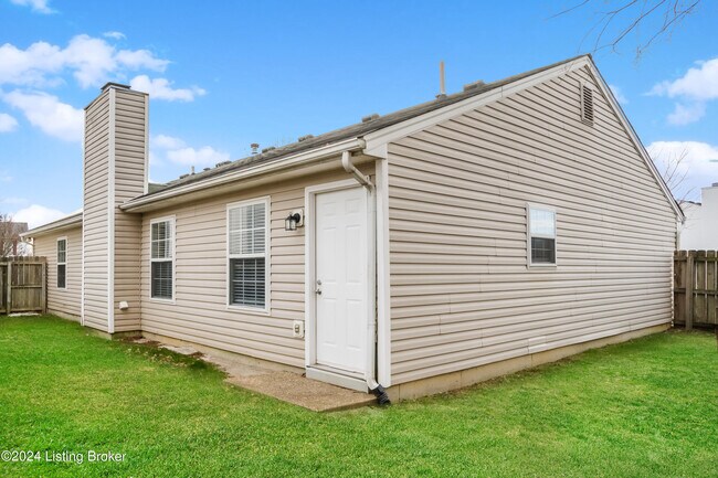 Building Photo - 6623 Timberbend Dr