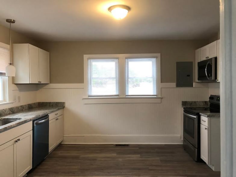 Building Photo - 5583 Core Point Rd