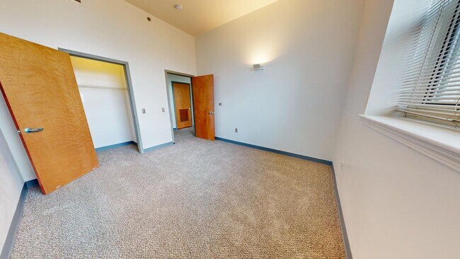 Interior Photo - z-103125-West Paseo, LLC