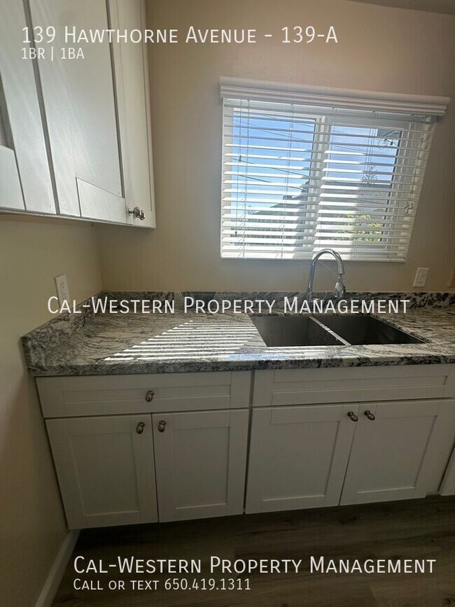 Building Photo - 139 Hawthorne Ave