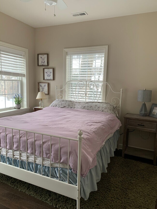 2nd bedroom - 2420 Derbyshire Rd