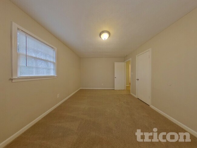 Building Photo - 5020 Horton Pl