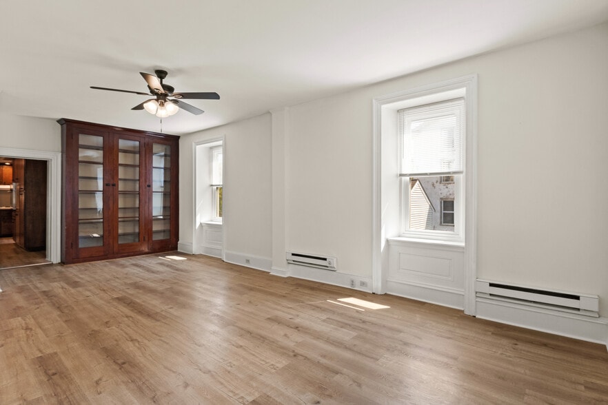 Living Room - 525 Main St