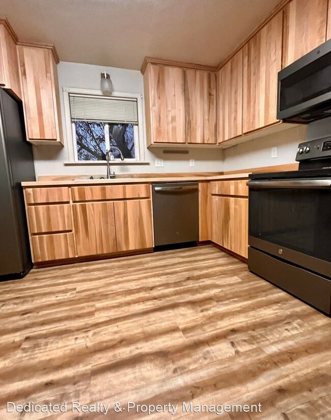 Building Photo - 2 br, 1 bath House - 261 Wilcox Rd.