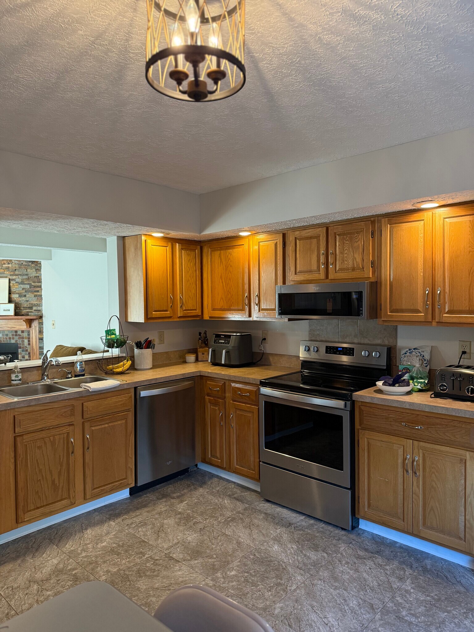 Building Photo - 6941 Dublin Village Dr