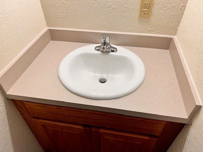 Building Photo - 1471