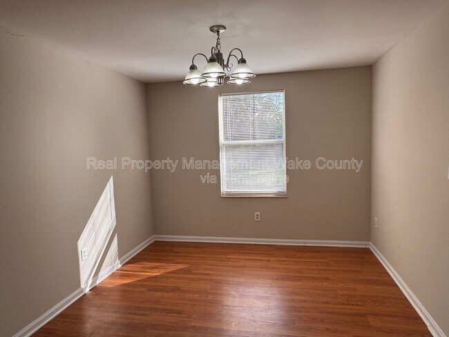 Building Photo - 104 Benedict Ln