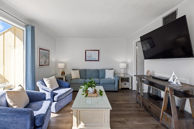 Building Photo - 775 Gulf Shore Dr